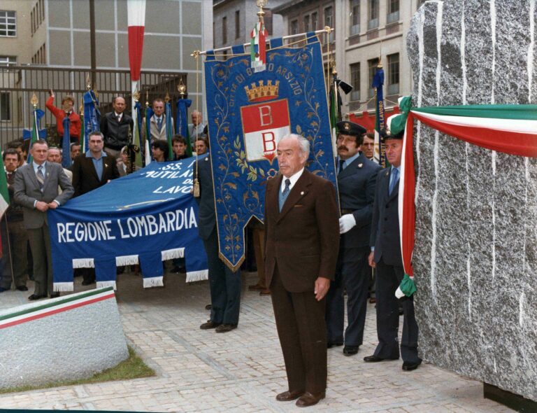 Busto Arsizio-Giornata del Mutilato del lavoro-Associazione Mutilati e invalidi-maggio 1985-017